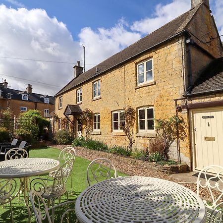 Robins Nest Villa Cheltenham Exterior photo